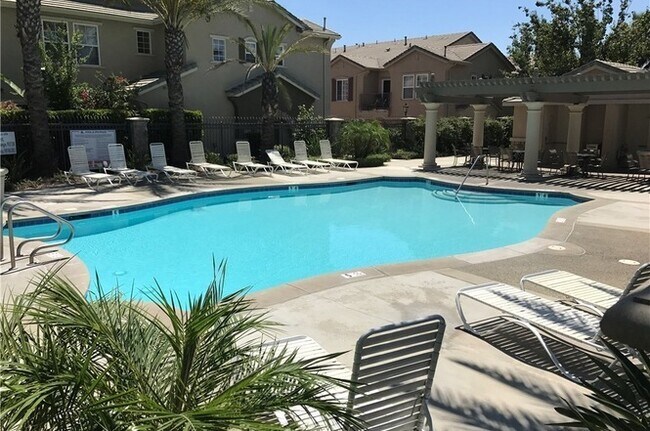 Foto del edificio - Beautiful 3 Bedroom Condo in Rancho!