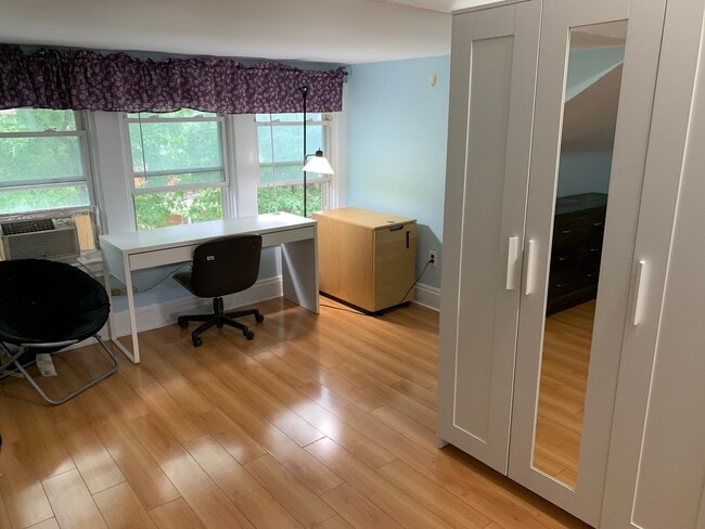 Photo - 746 Broughton St Apartment