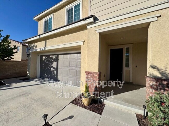 Foto del edificio - 24282 Red Spruce Ave