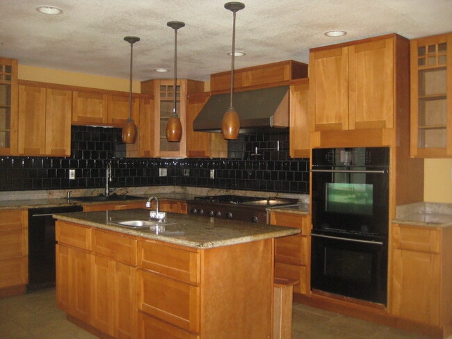 Building Photo - 501 Wellfleet Dr