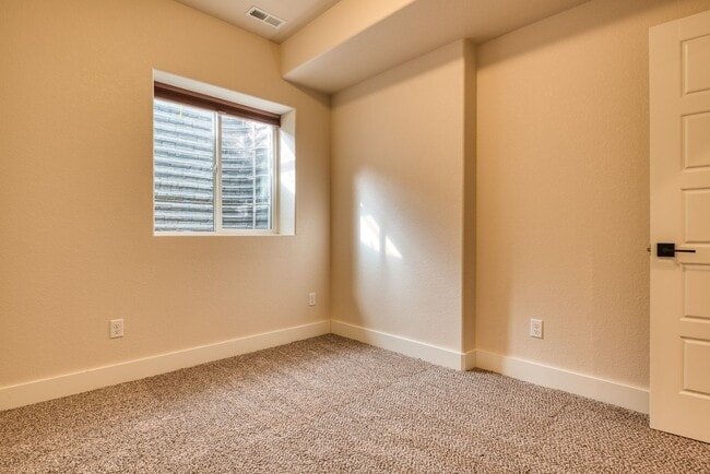 Building Photo - Custom Gold Hill Mesa 4-Bedroom Home on Co...