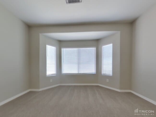 Building Photo - 25574 W St Charles Ct