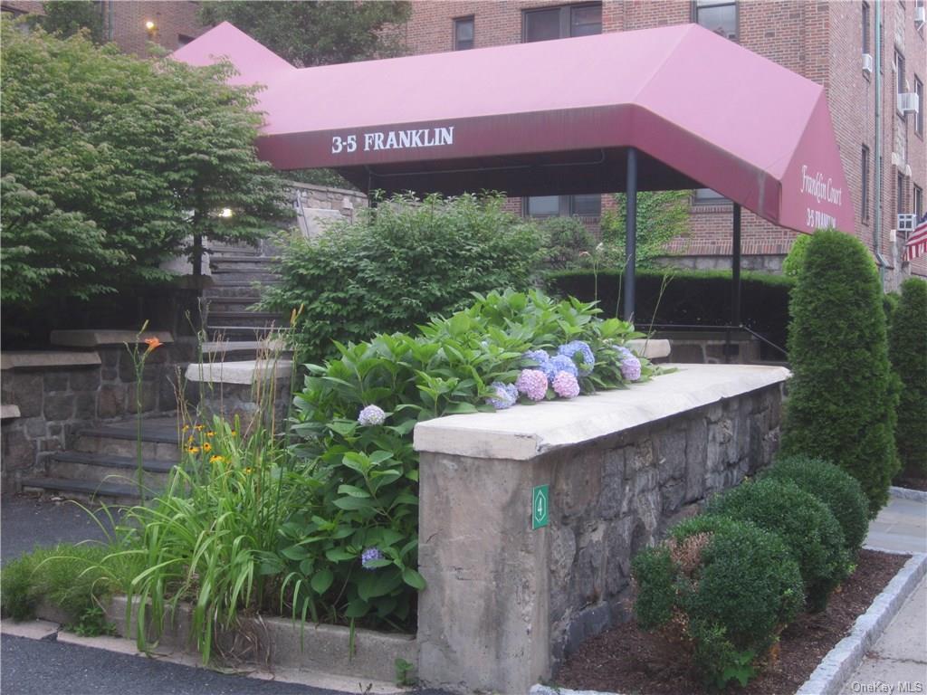 5 Franklin Ave Unit 5Q, White Plains, NY 10601 Condo for Rent in