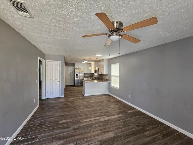 Foto del edificio - 3707 Burnham Way