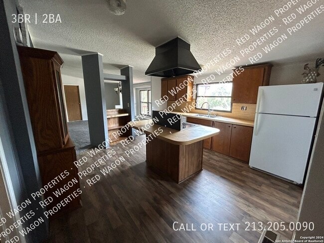 Building Photo - 454 Overland Trail