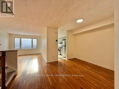 Building Photo - 206 Claridge Dr