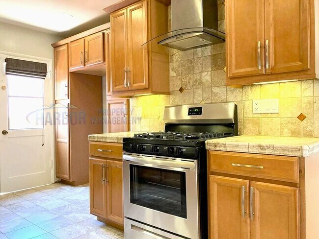 Building Photo - 25719 Belle Porte Ave