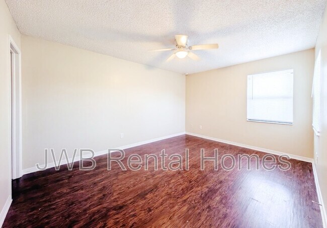 Building Photo - 5811 Liska Dr