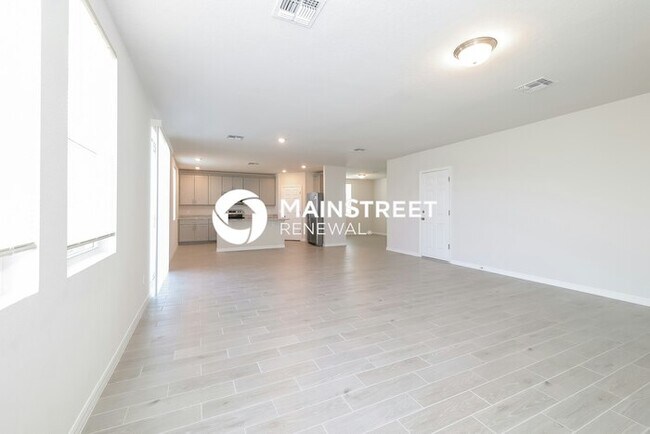 Foto del edificio - 4 Bedroom Pet-Friendly Home in Davenport, FL with Main Street Renewal