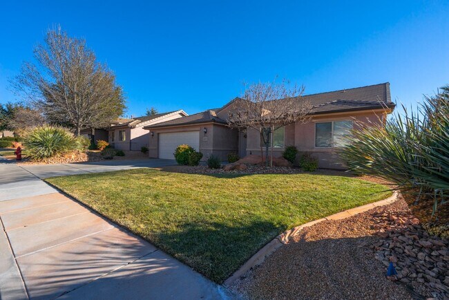 Foto del edificio - Beautiful 3 Bedroom Home Near Snow Canyon Parkway