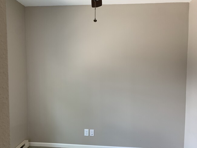 Foto del edificio - 465 W 5th St