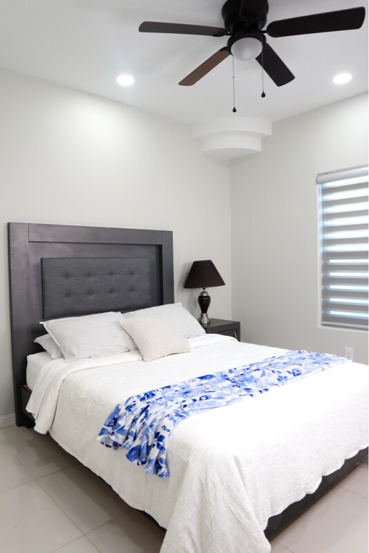 Foto del edificio - 204 W Rutherford Ave