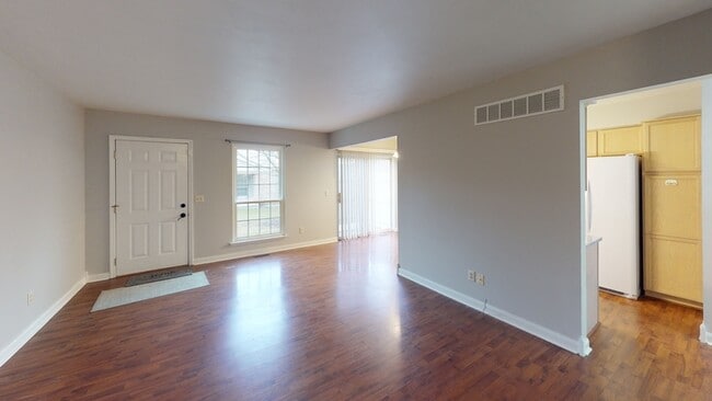 Building Photo - 3044 Forest Creek Ct