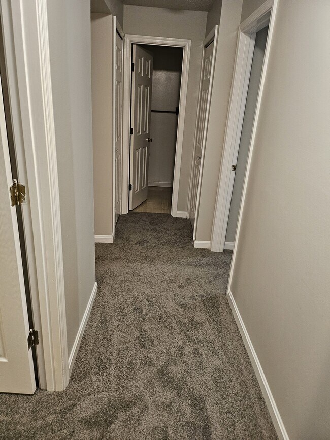 Foto del edificio - 2510 Airy Hill Cir