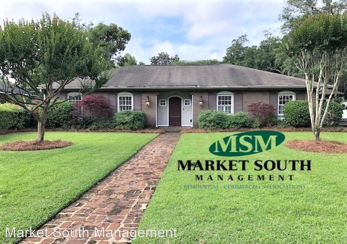 3 br, 3 bath House 101 E. 57th Street House for Rent in Savannah