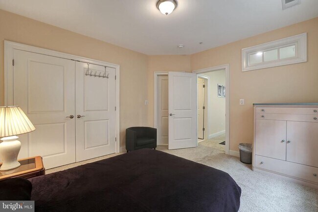 Foto del edificio - 5800 Ipswich Rd