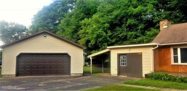 Building Photo - 3 br, 2 bath House - 460 Sheldrake Rd