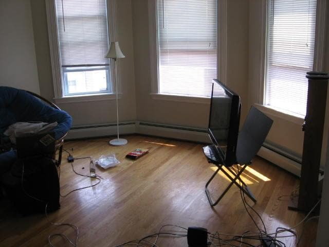 Primary Photo - 5 Buckley Ave