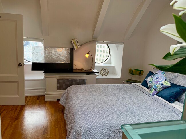 Foto del edificio - 2109 Broadway