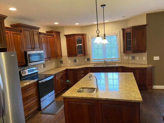 Foto del edificio - 100 Beacon Hill Pl