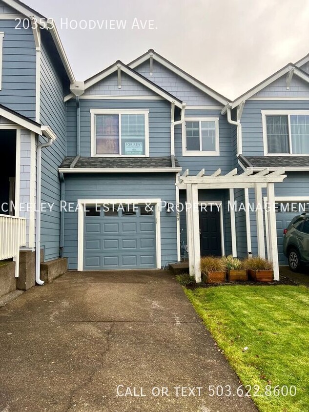 Foto principal - Spacious 3 Bedroom Townhome In West Linn