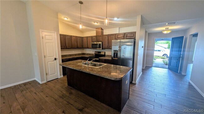 Foto del edificio - 5333 W Customer Ct