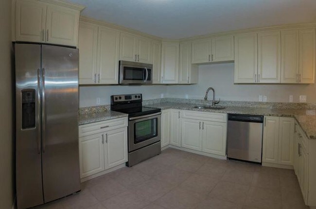 Kitchen - 16436 73rd Ct N