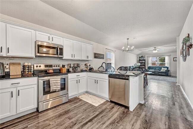 Foto del edificio - 1221 S Ivory Bill Ln