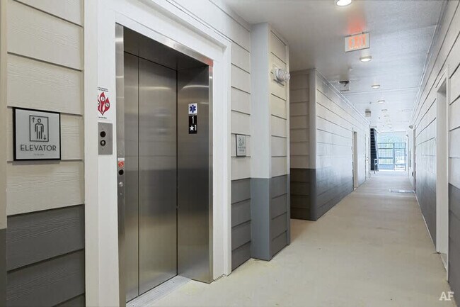 Foto del edificio - 14533 Star Water Rd