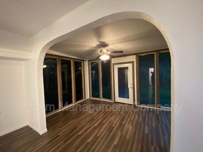 Foto del edificio - 2700 S Brown Ave