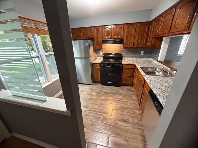 Foto del edificio - 1901 Woodbridge Commons Way