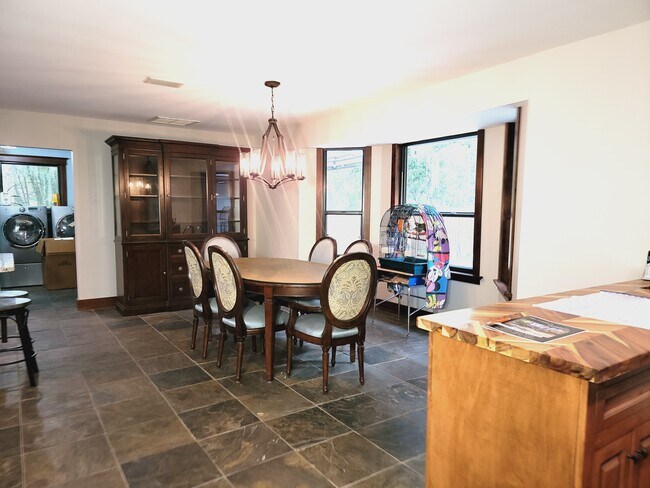 Foto del edificio - 12534 Flynn Rd