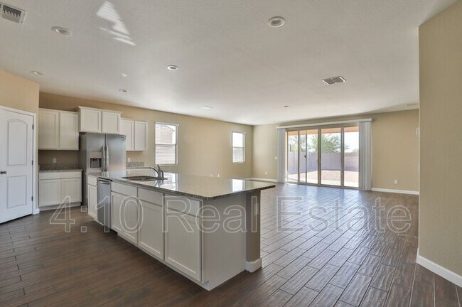 Building Photo - 30711 W Flower Ct
