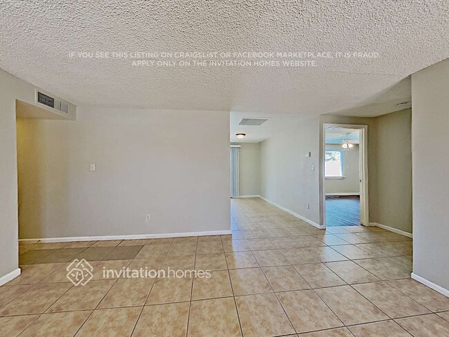 Foto del edificio - 13232 N 39th St