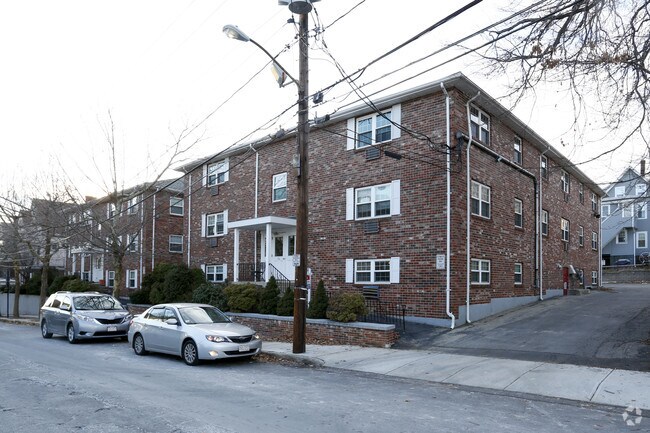 Primary Photo - 112 Sycamore St