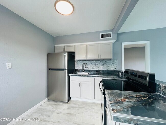 Foto del edificio - 402 Adams Ave