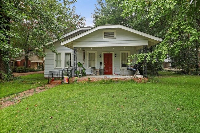 3 bed 2 bath Home in Historic Belhaven - 3 bed 2 bath Home in Historic Belhaven