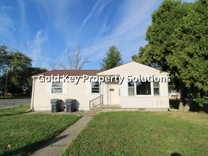 Building Photo - 3741 Forest Terrace