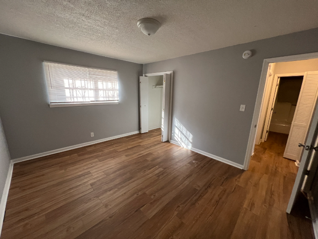 Foto del edificio - 700 Graymont Ave W