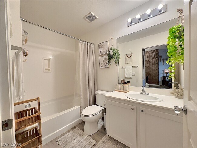 Foto del edificio - 27 E Agate Ave