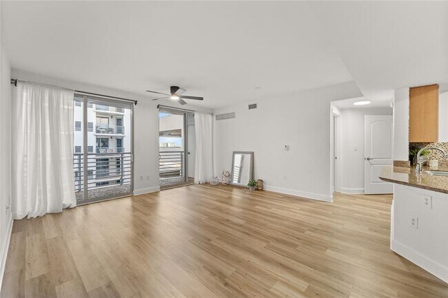 Building Photo - 1830 Radius Dr