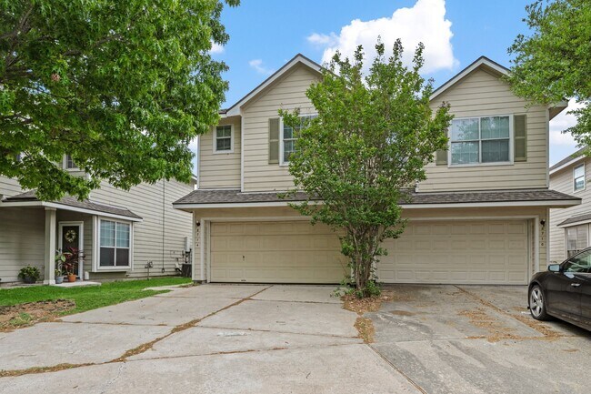 Foto del edificio - 8714 Thistlemoor Ln