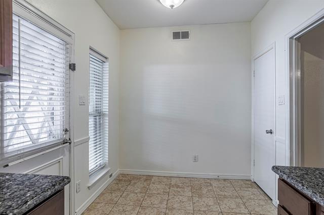 Building Photo - 4320 Bellaire Dr S