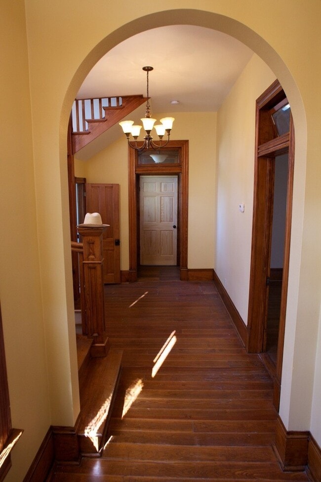 Building Photo - Large Two Story Victorian with Fenced yard...