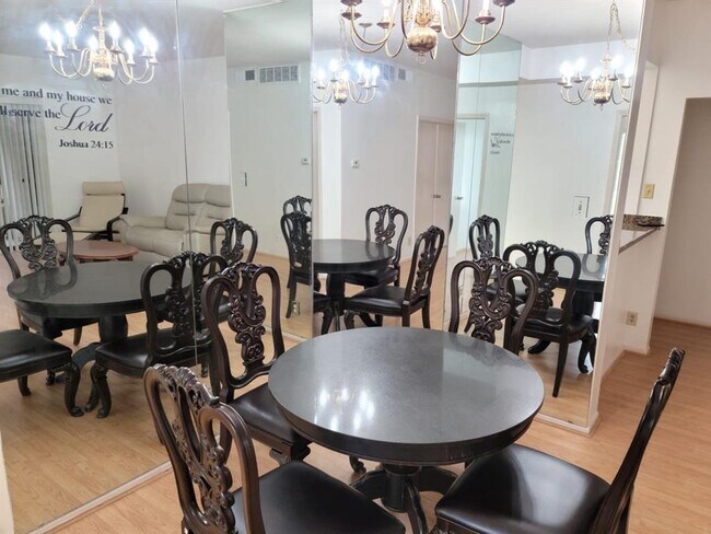 Foto del edificio - 2207 S Braeswood Blvd