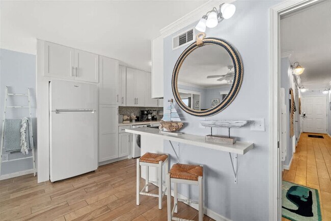 Foto del edificio - 8743 Thomas Dr