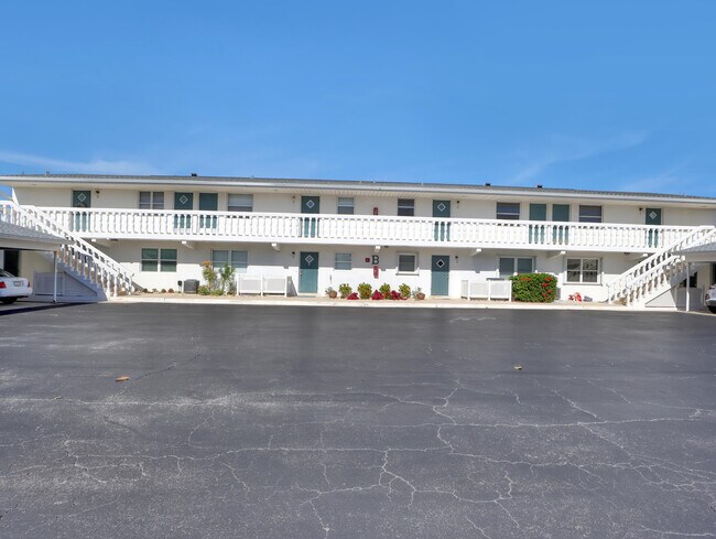 Building Photo - 2186 Florida A1A