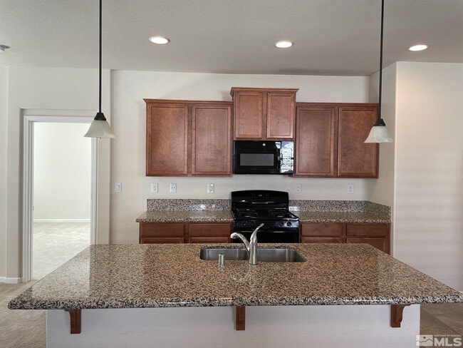 Building Photo - 7023 Cinder Village Dr