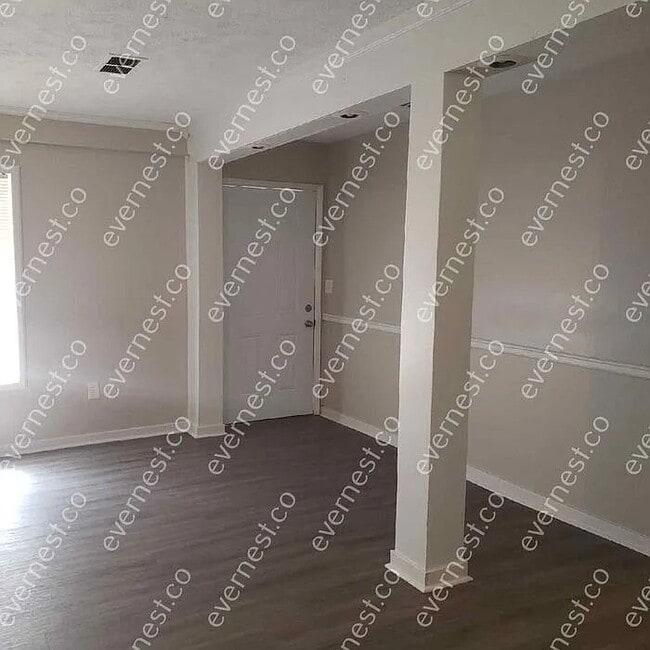 Building Photo - 475 Lowe Cir