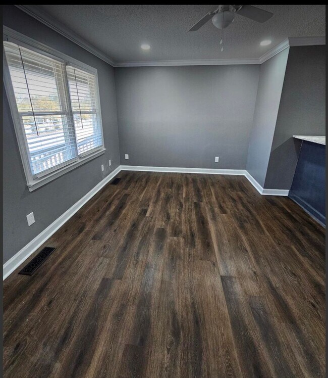 Foto del edificio - 1507 Tilghman Rd N